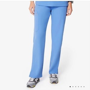 Figs Kade Cargo scrub pant